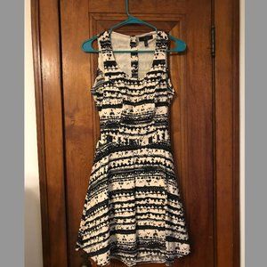 Jessica Simpson multi colored Uniquely patterned open back formal dress